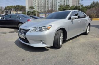 2013 LEXUS ES premium
