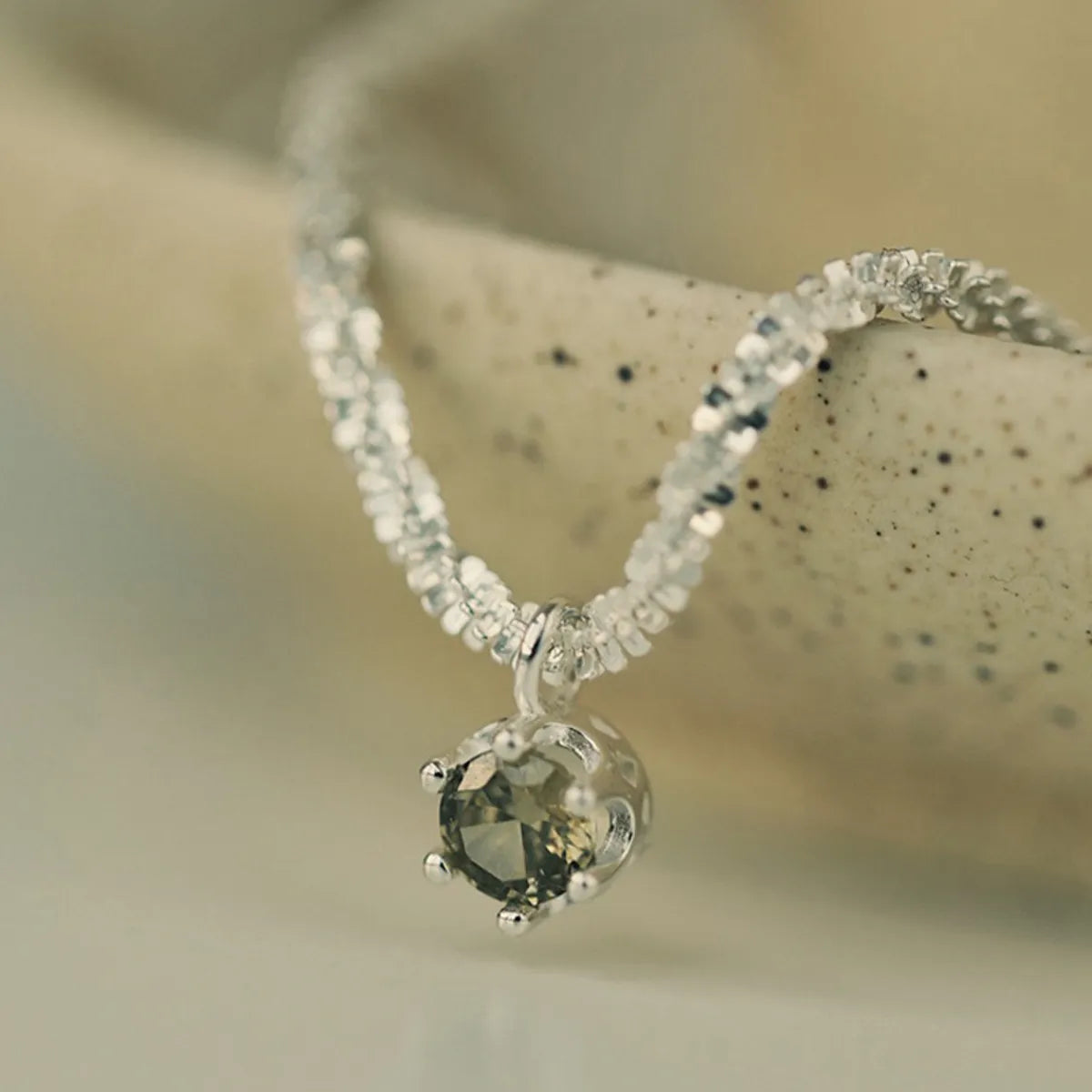 modern-style-korean-style-crown-sterling-silver-zircon-pendant-necklace-in-bulk-nh10330760